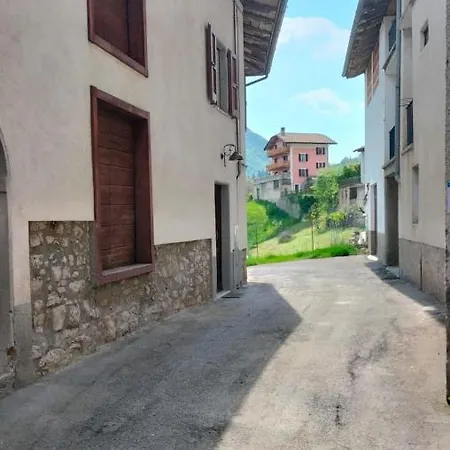 La Ca' Dei Comari Affittacamere Capovalle